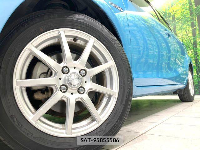 Toyota AQUA 2013-09 7214706-12