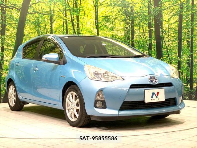 Toyota AQUA 2013-09 7214706-15