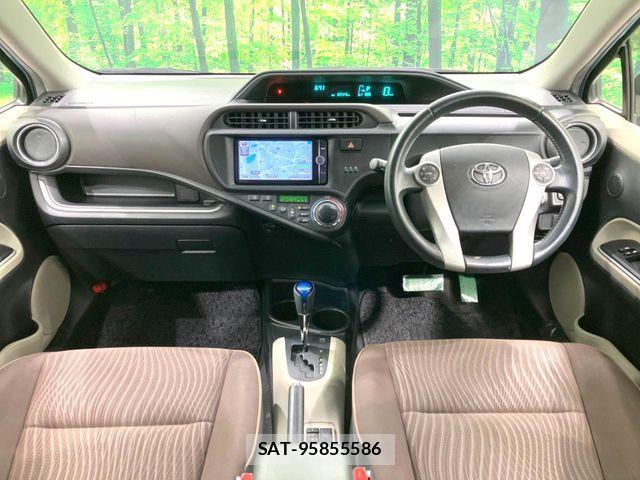 Toyota AQUA 2013-09 7214706-1