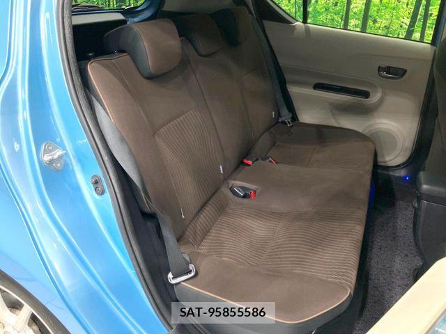 Toyota AQUA 2013-09 7214706-8