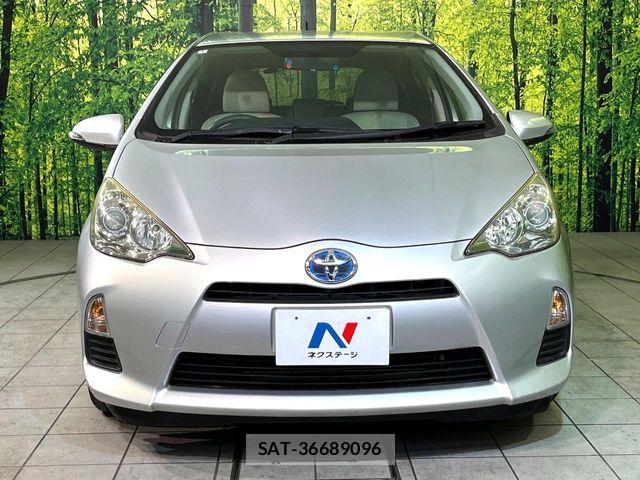 Toyota AQUA 2012-04 7214674-13