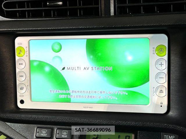 Toyota AQUA 2012-04 7214674-2