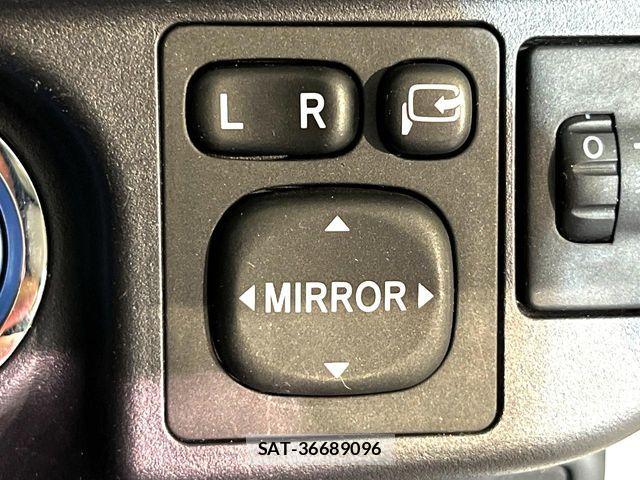 Toyota AQUA 2012-04 7214674-6