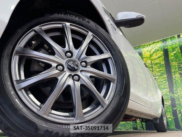 Toyota AQUA 2017-05 7214781-12