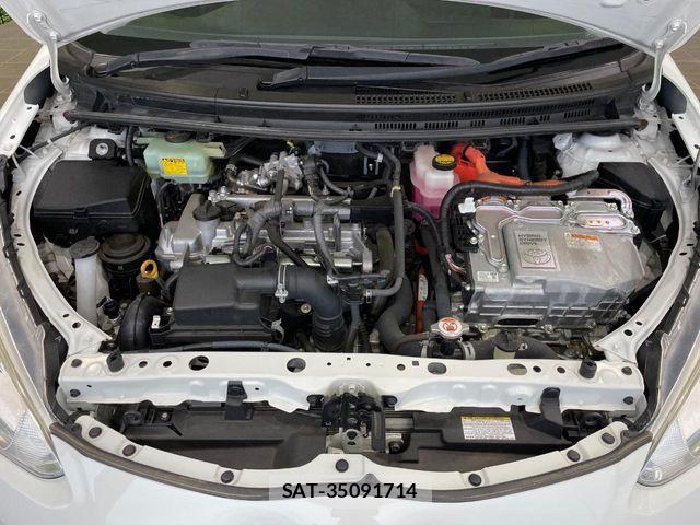 Toyota AQUA 2017-05 7214781-17