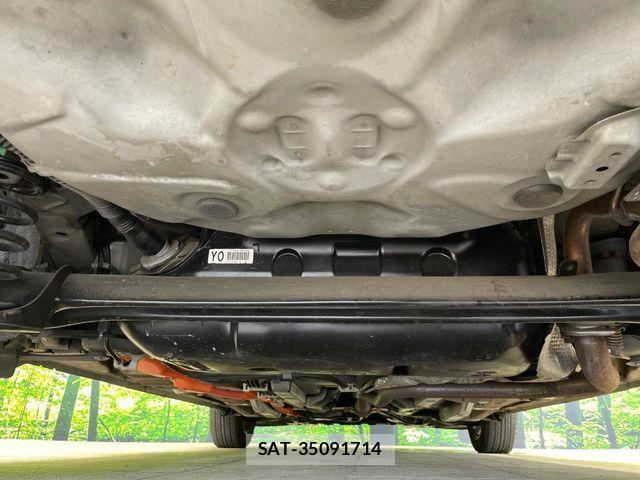 Toyota AQUA 2017-05 7214781-18