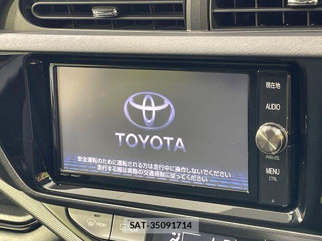 Toyota AQUA 2017-05 7214781-2