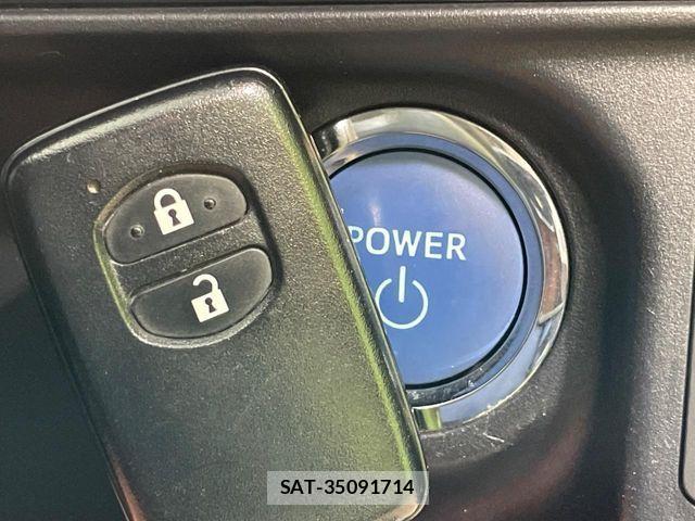 Toyota AQUA 2017-05 7214781-5