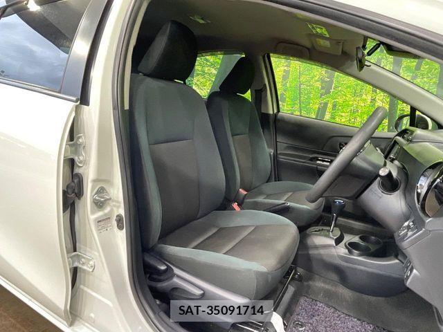 Toyota AQUA 2017-05 7214781-7