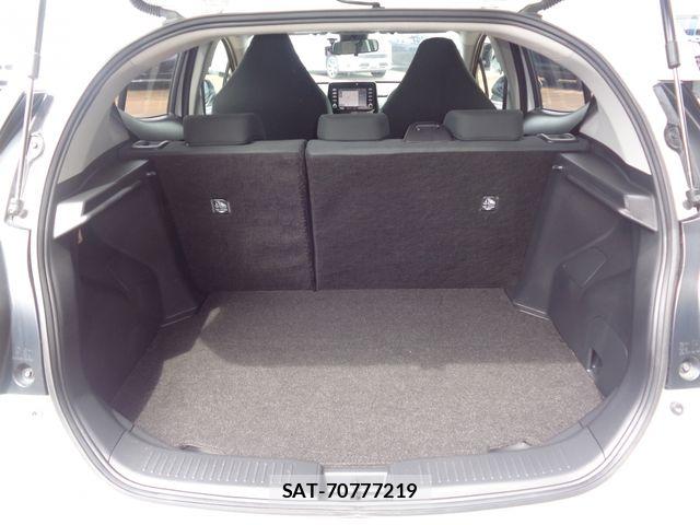 Toyota AQUA 2024-02 7214874-11