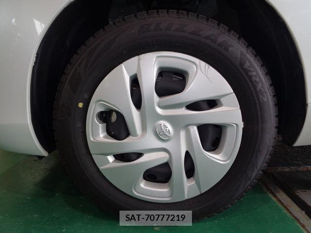 Toyota AQUA 2024-02 7214874-27