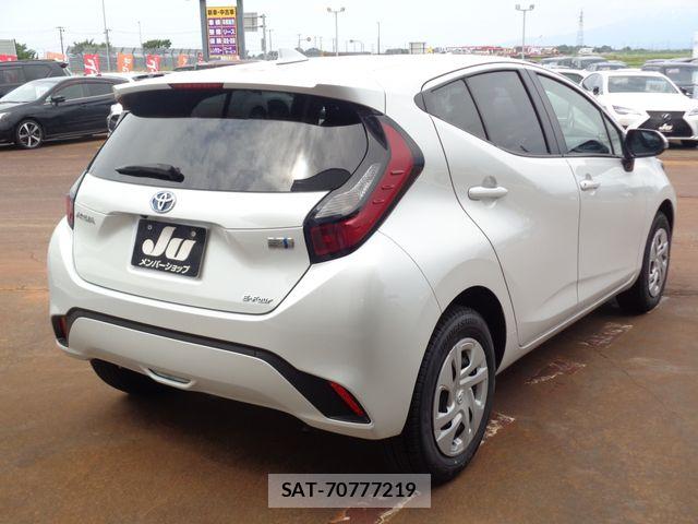 Toyota AQUA 2024-02 7214874-2