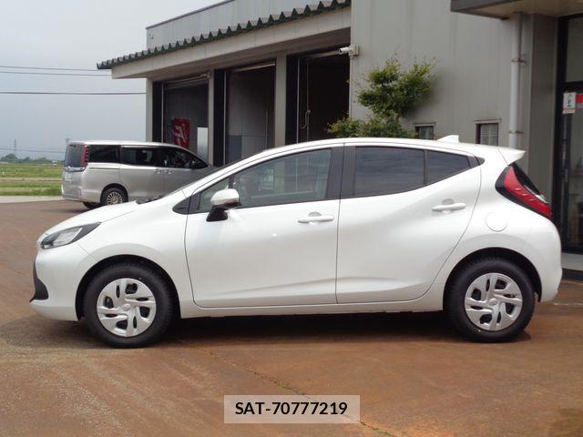 Toyota AQUA 2024-02 7214874-5