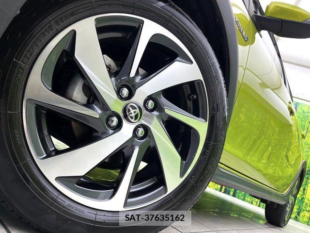 Toyota AQUA 2017-09 7214788-11