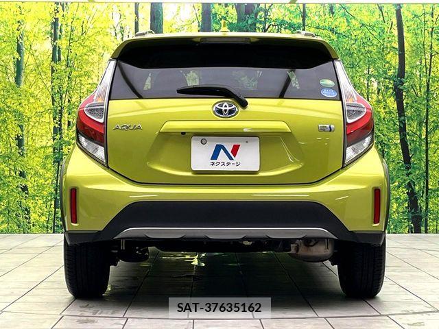 Toyota AQUA 2017-09 7214788-14