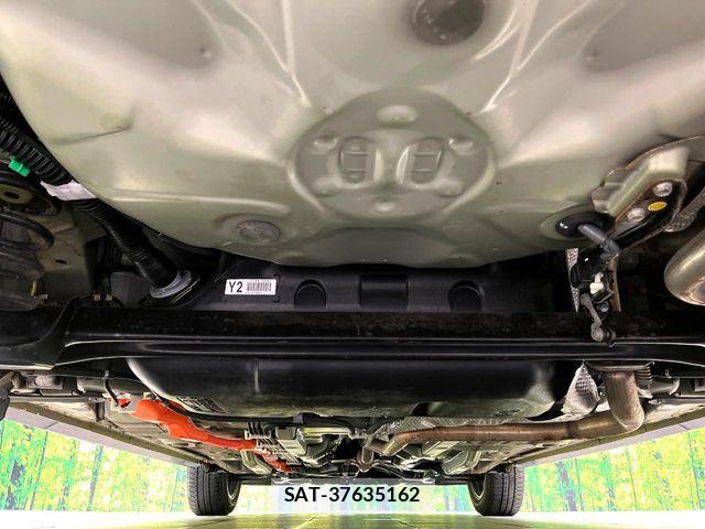 Toyota AQUA 2017-09 7214788-18