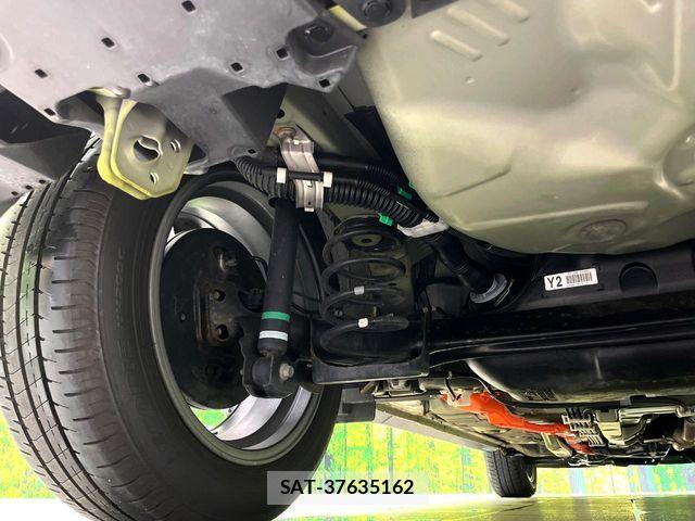 Toyota AQUA 2017-09 7214788-19