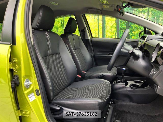 Toyota AQUA 2017-09 7214788-7