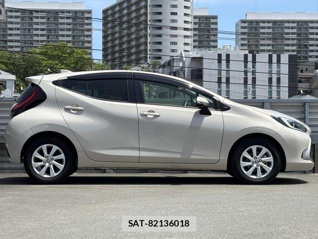 Toyota AQUA 2022-08 7214867-20