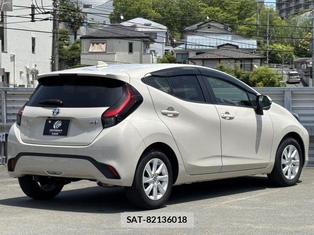 Toyota AQUA 2022-08 7214867-2