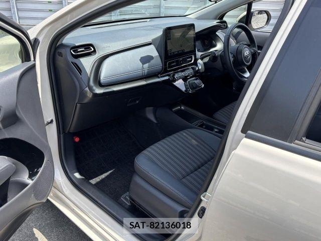 Toyota AQUA 2022-08 7214867-7