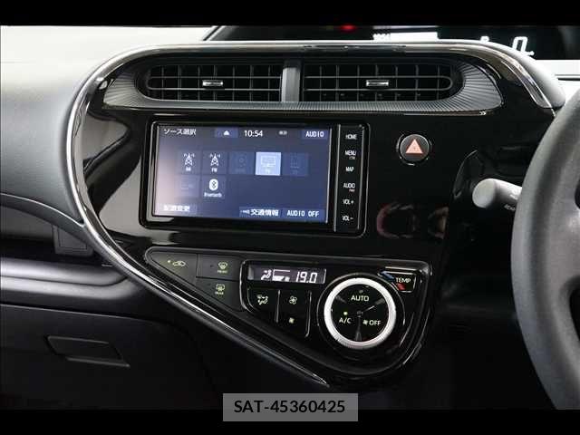 Toyota AQUA 2019-07 7214833-10
