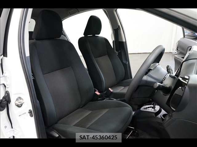 Toyota AQUA 2019-07 7214833-16