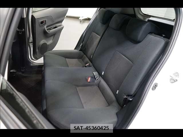 Toyota AQUA 2019-07 7214833-17