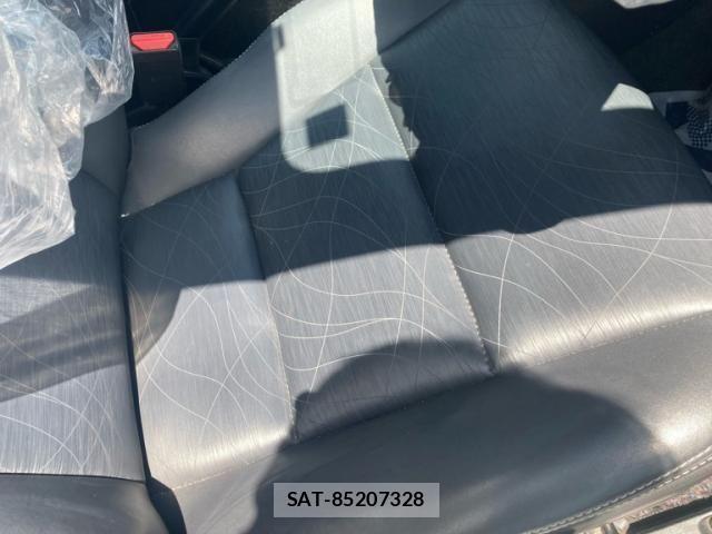 Toyota AQUA 2013-12 7214715-11