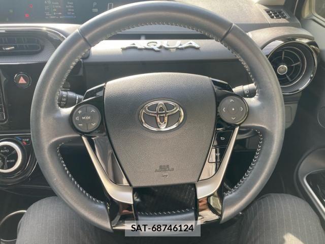 Toyota AQUA 2017-07 7214786-14