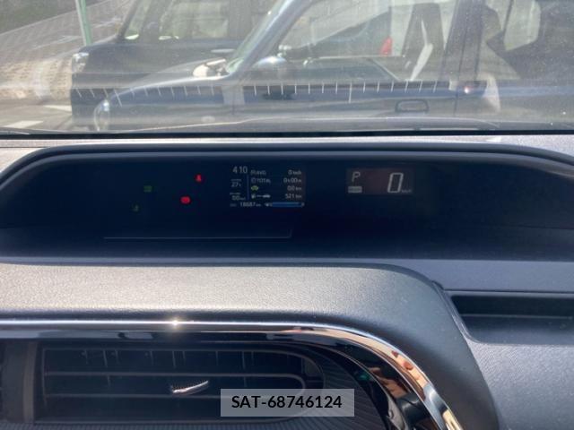Toyota AQUA 2017-07 7214786-16