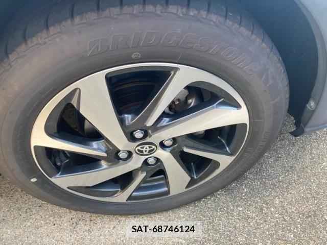 Toyota AQUA 2017-07 7214786-4