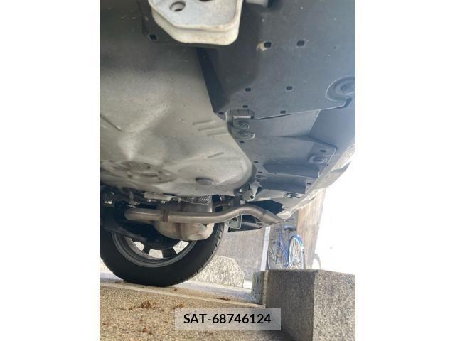 Toyota AQUA 2017-07 7214786-8