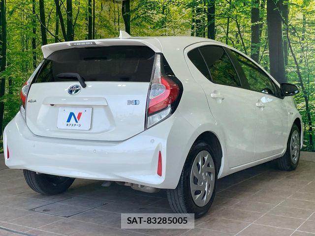 Toyota AQUA 2019-05 7214809-16