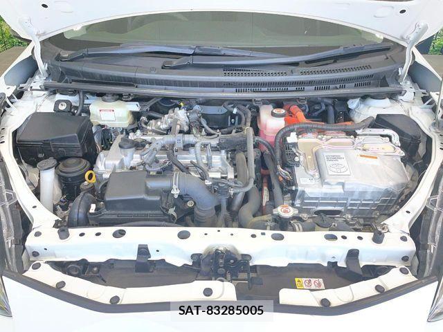 Toyota AQUA 2019-05 7214809-17