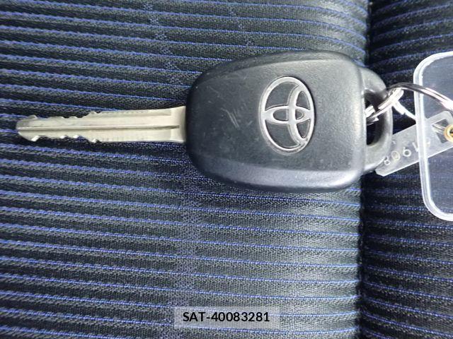 Toyota AQUA 2021-03 7214848-18