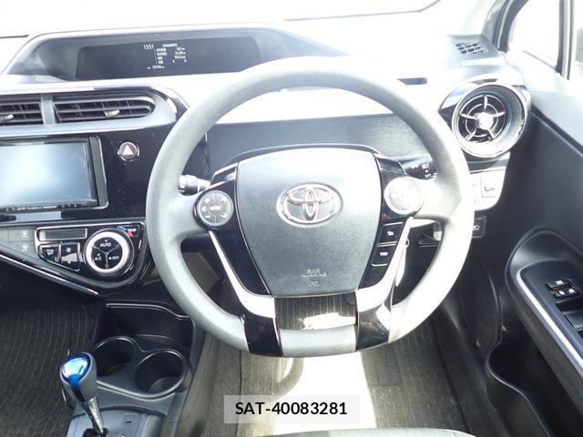 Toyota AQUA 2021-03 7214848-4