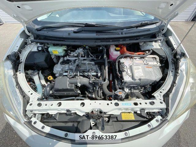 Toyota AQUA 2014-11 7214727-16