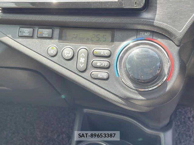 Toyota AQUA 2014-11 7214727-5