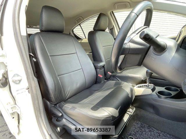 Toyota AQUA 2014-11 7214727-7