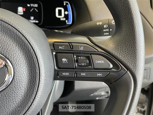 Toyota AQUA 2023-04 7213646-16