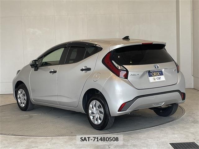 Toyota AQUA 2023-04 7213646-8