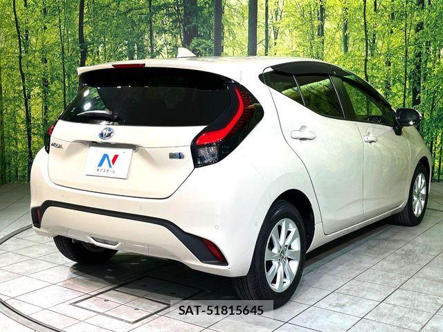 Toyota AQUA 2023-03 7213647-16