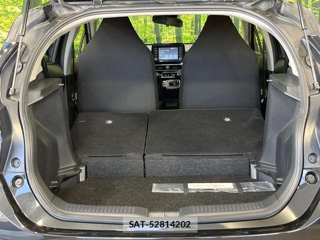 Toyota AQUA 2023-04 7213645-9