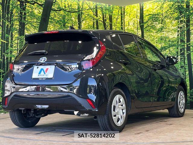 Toyota AQUA 2023-04 7213645-16