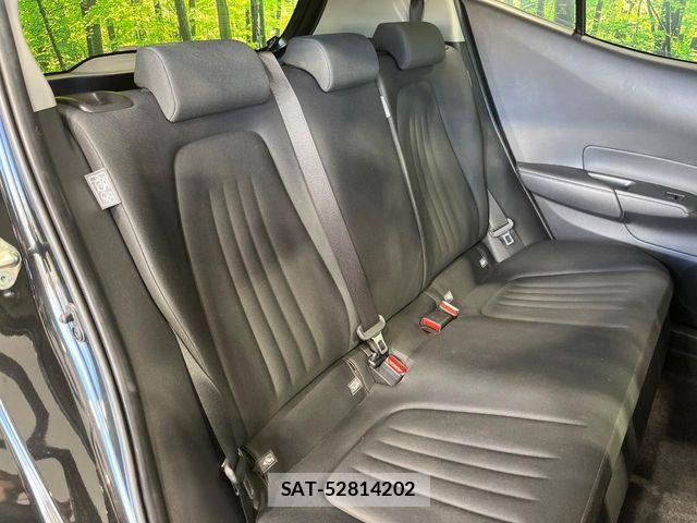 Toyota AQUA 2023-04 7213645-8