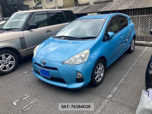 Toyota AQUA 2013-03 7214691-0