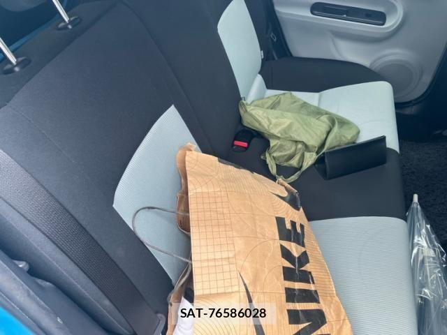 Toyota AQUA 2013-03 7214691-9