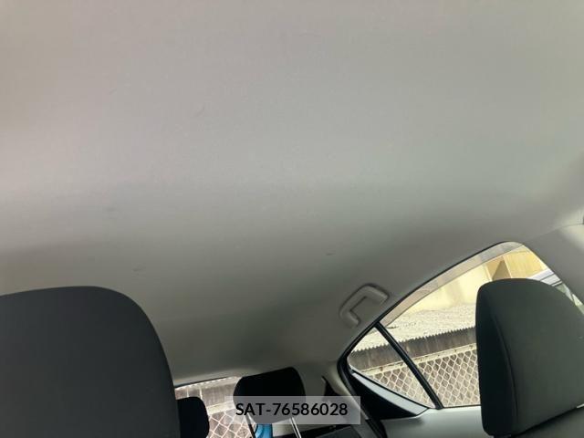 Toyota AQUA 2013-03 7214691-11