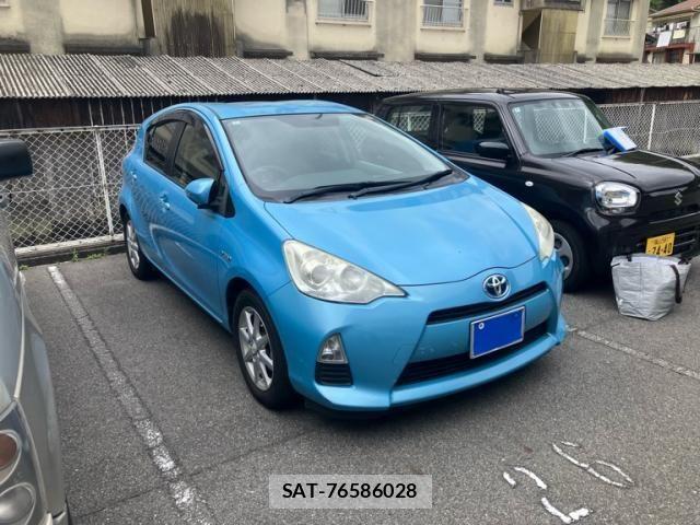Toyota AQUA 2013-03 7214691-1